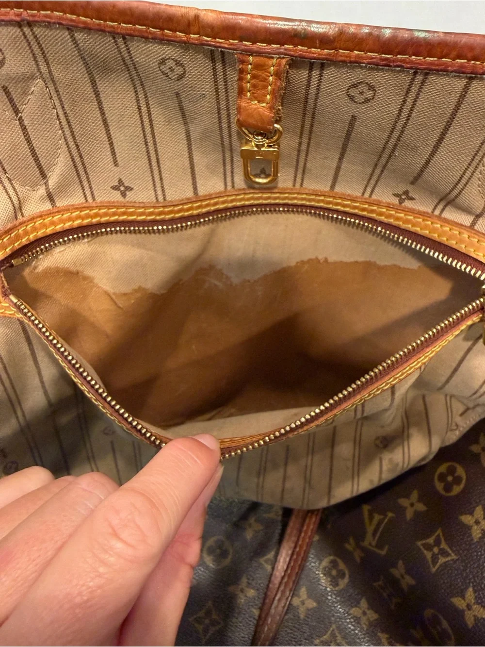 Louis Vuitton image shows